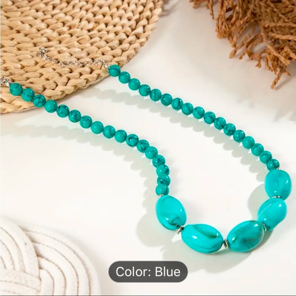 Elegant Blue Beaded Necklace - Picture 4 of 6